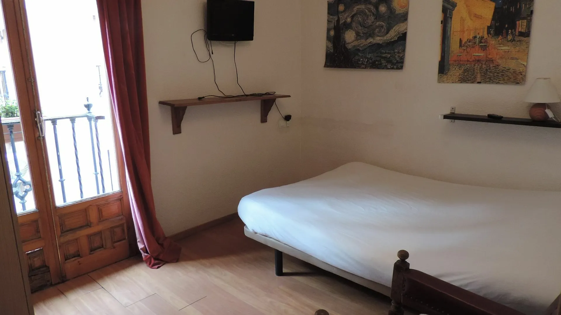 Hostal El Cascabel Granada 0*,